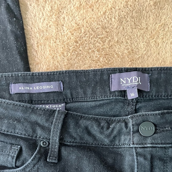 NYDJ Alina leggings. Good condition - Picture 4 of 4